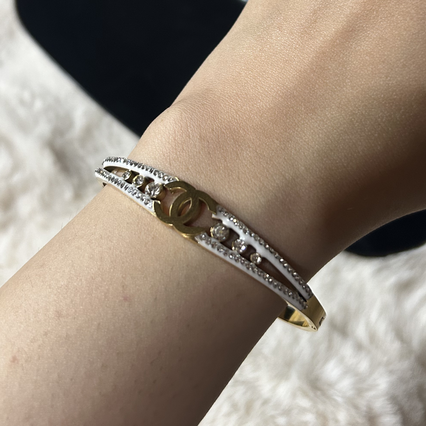 L'Icone Enamel & Crystal Pavé Bangle