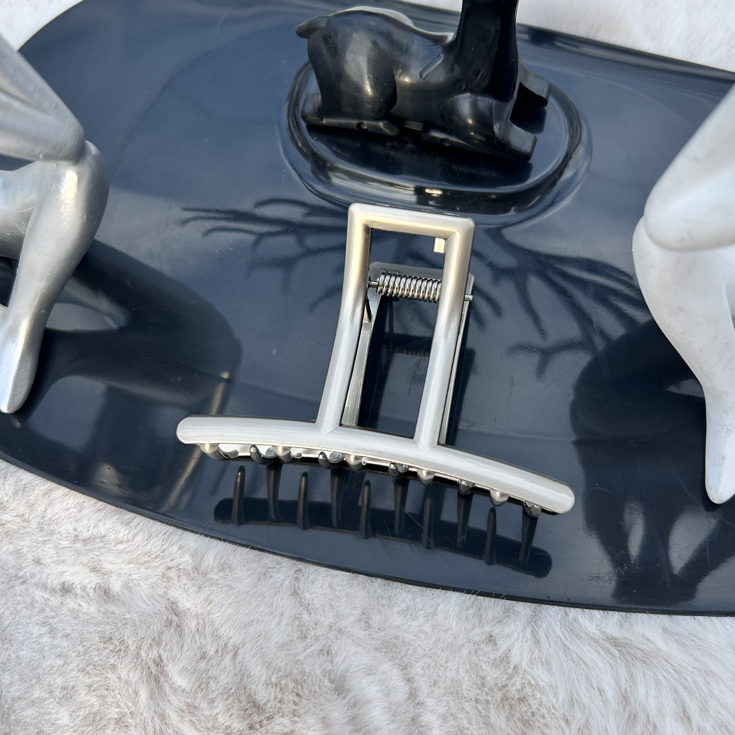 Arch & Angle Hair Clutcher