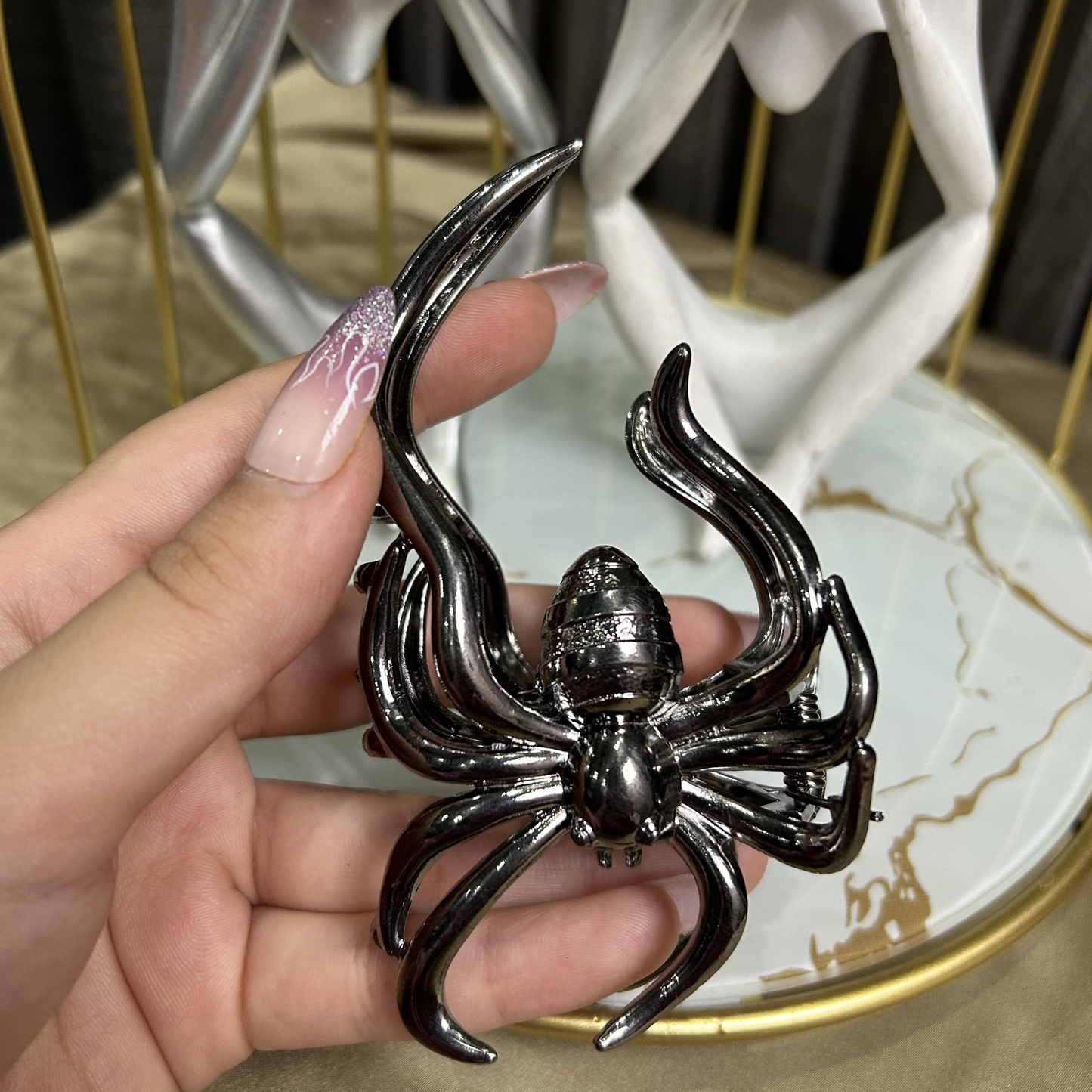 Spider Invasion Hair Claw