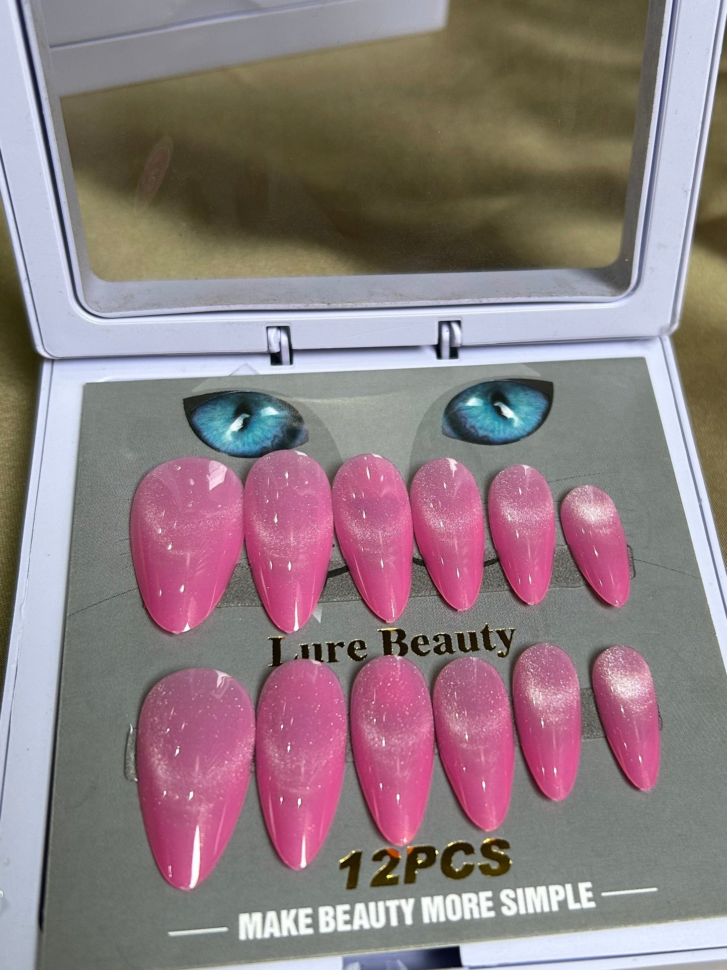 “CAT EYE” PINK Press-Ons