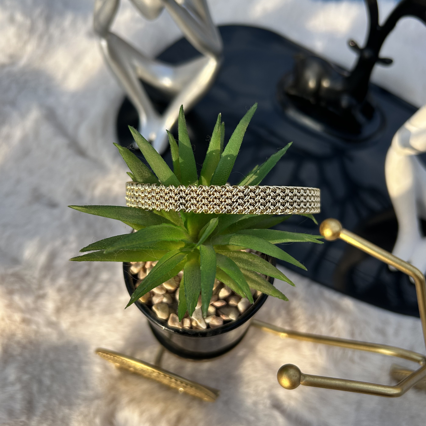 Intricate Mesh Sovereign Cuff (Standard Size)