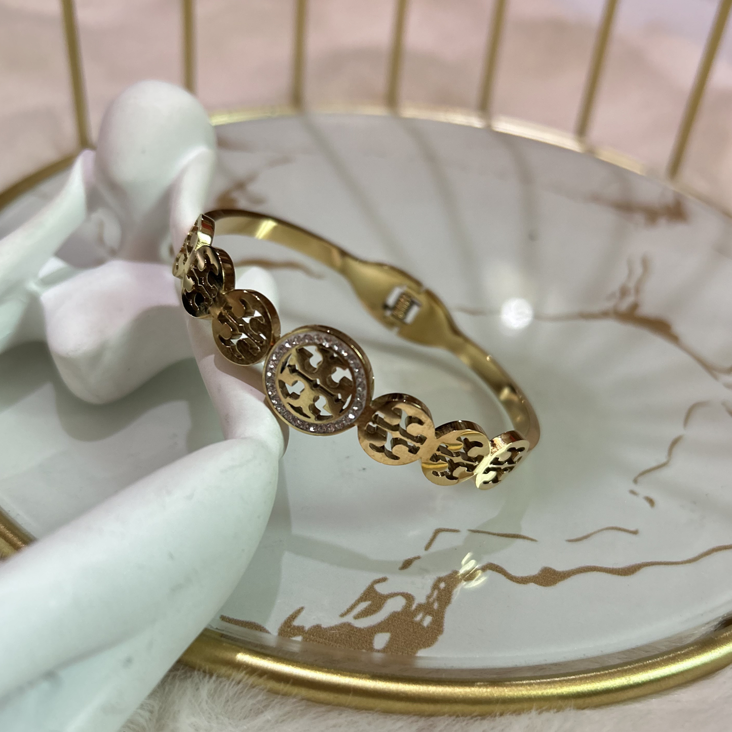 The Medallion Halo Bracelet (Standard Size)