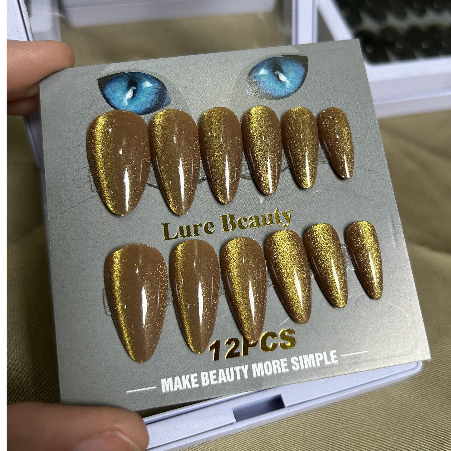 "CAT EYE" Glittery Yellow Press-Ons