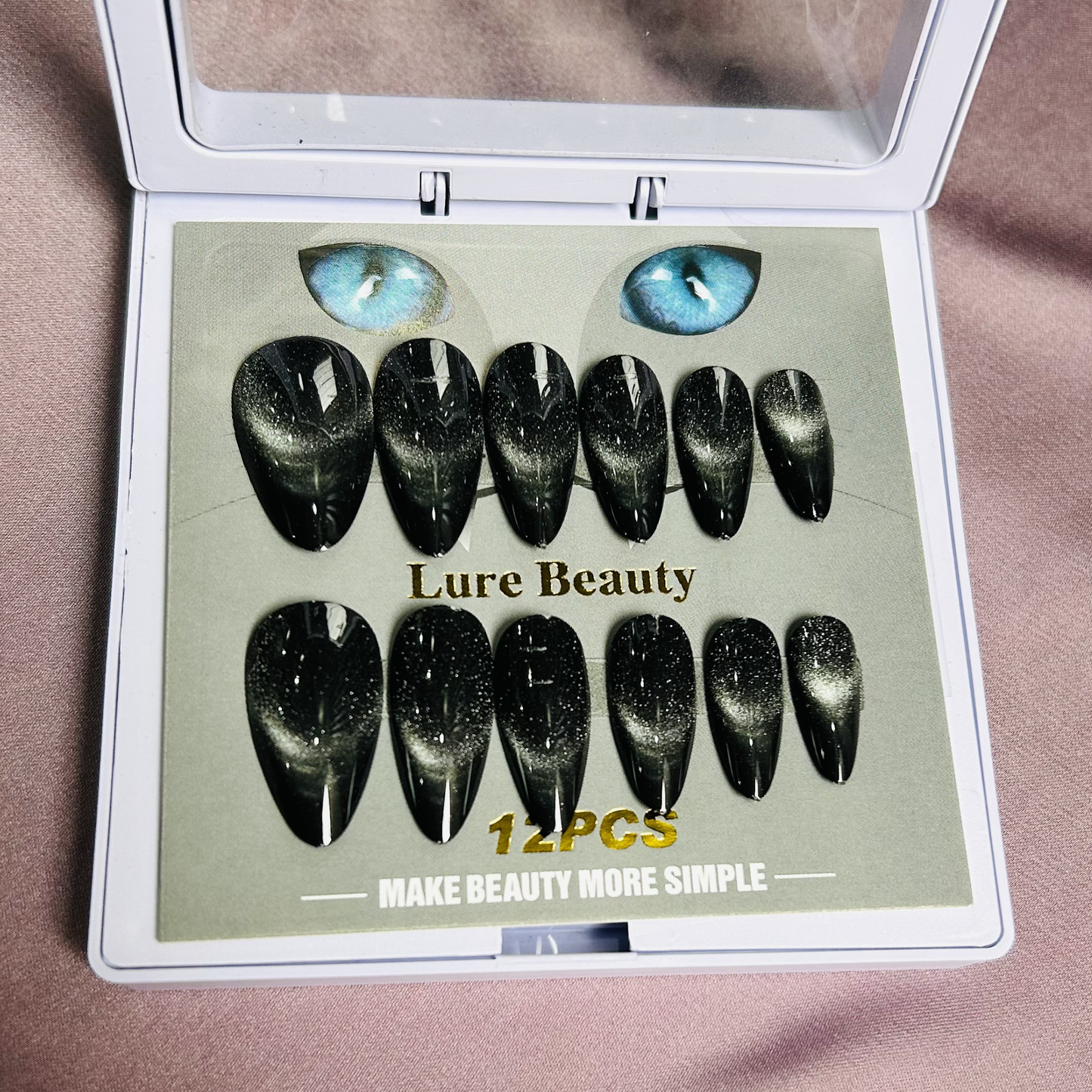 "Cat Eye" Velvet Press-Ons