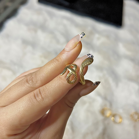 The Serpentine Wrap Ring