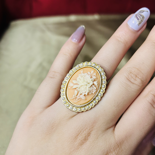 Vintage Floral Cameo Ring