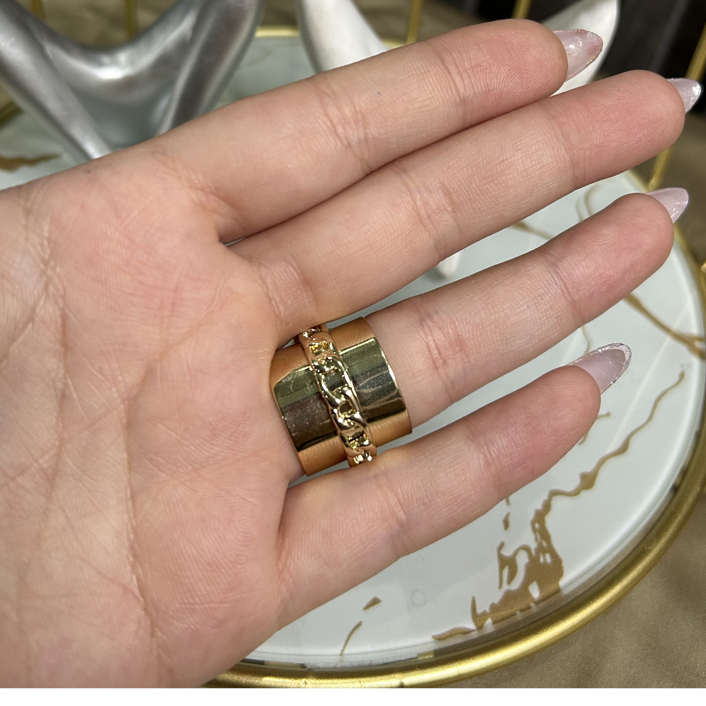 Bold Chain-Link Statement Ring