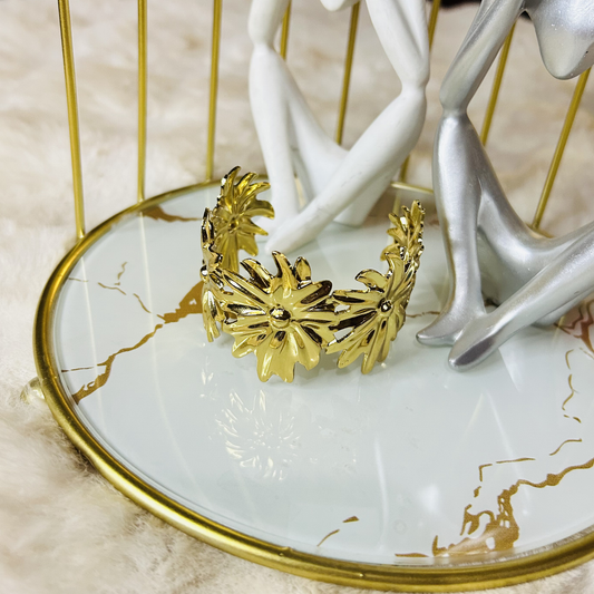 Gul-e-Zarrin Statement Cuff