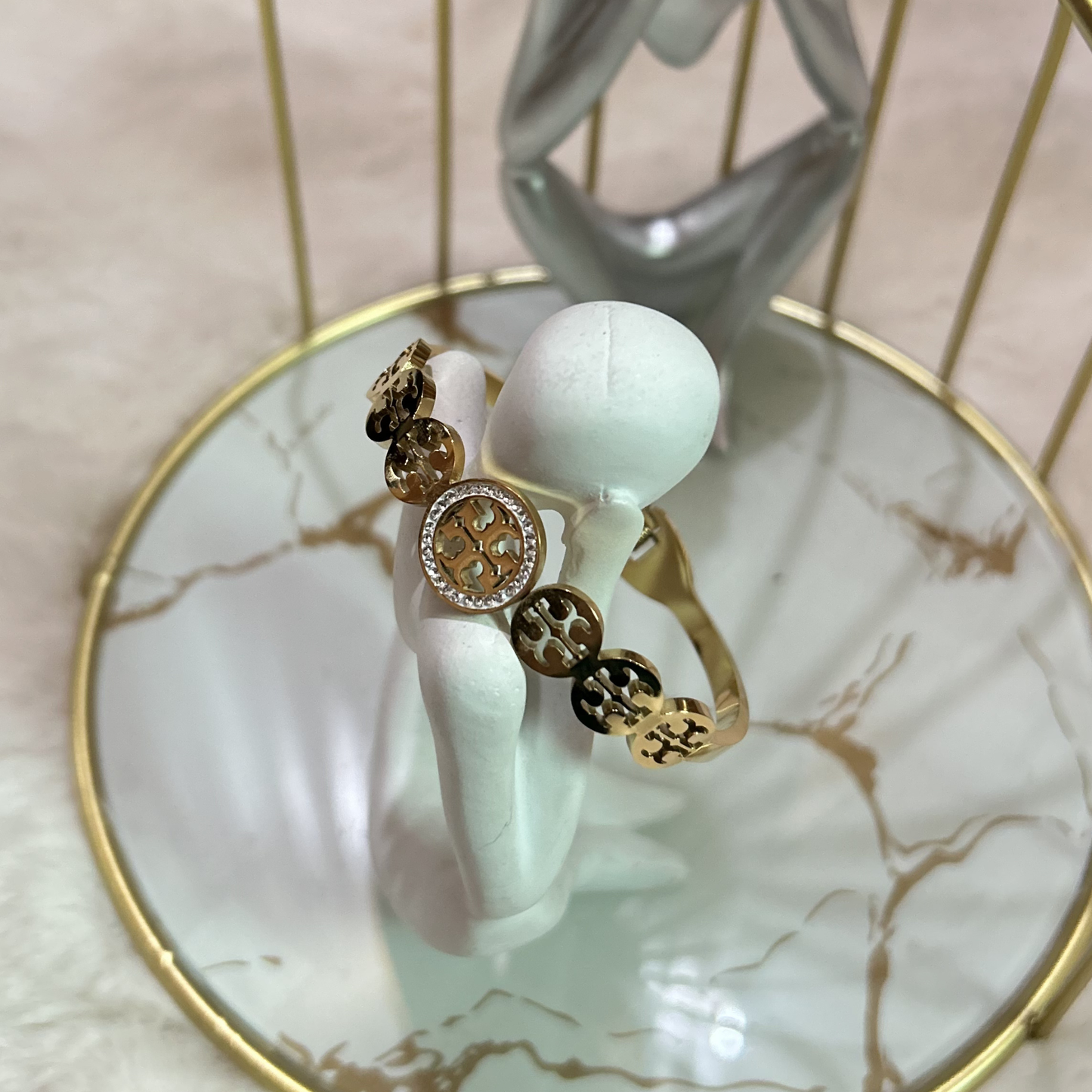 The Medallion Halo Bracelet (Standard Size)