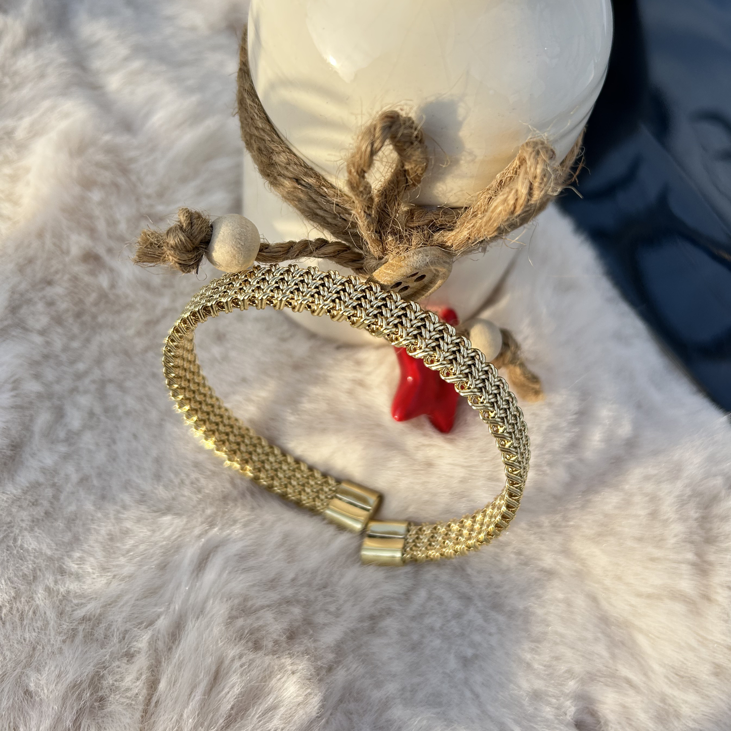 Intricate Mesh Sovereign Cuff (Standard Size)