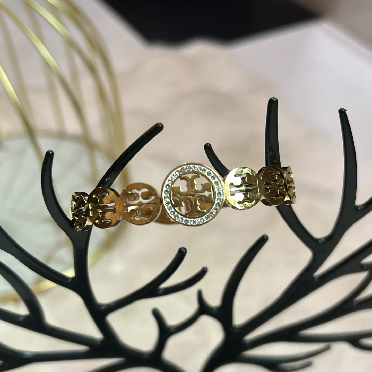 The Medallion Halo Bracelet (Standard Size)