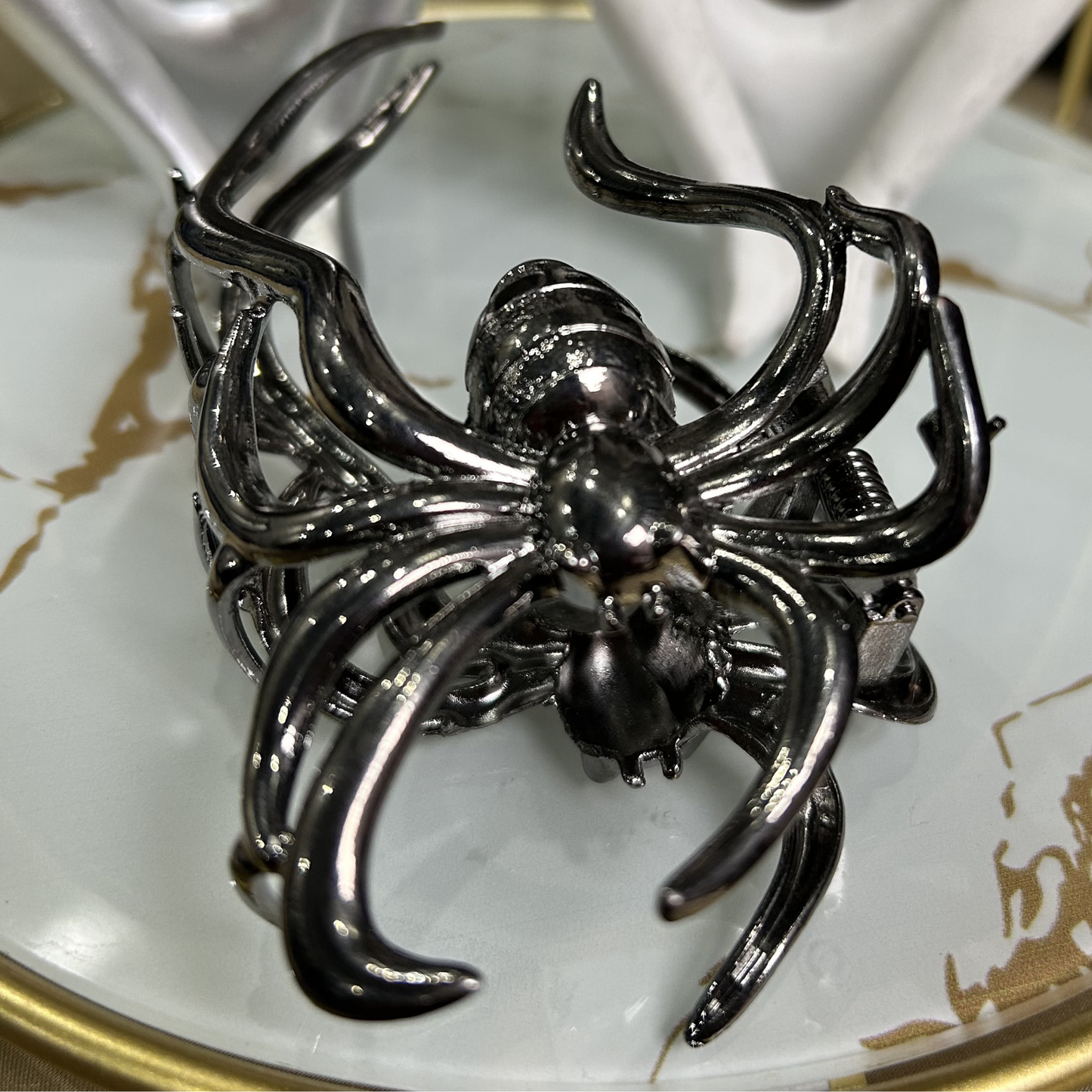 Spider Invasion Hair Claw