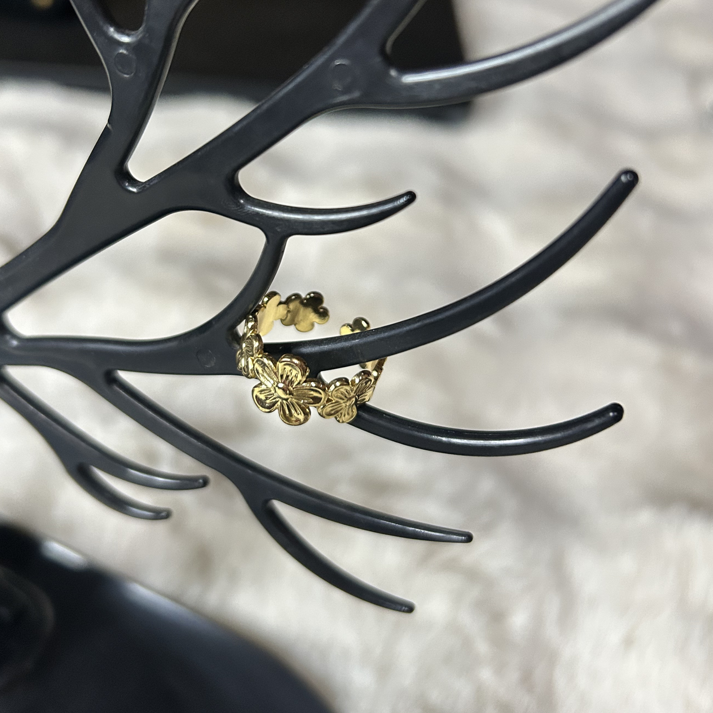 Eternal Daisy Meadow Ring