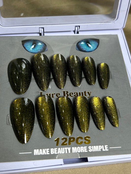 “CAT EYE” Black Press-Ons